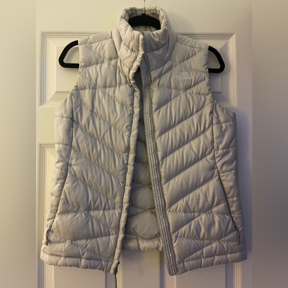 Women’s North Face Vest - Picture 2 of 6